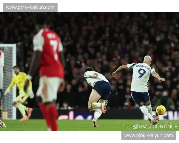 北伦敦的硝烟：热刺与阿森纳，一场跨越世纪的宿命对决